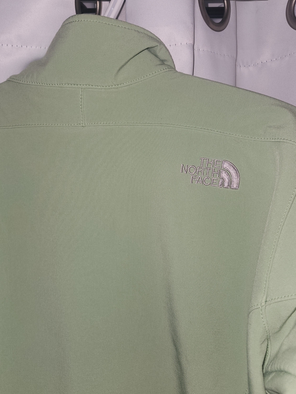 The North Face Light Green Softshell Jacket - Picture 6 of 8